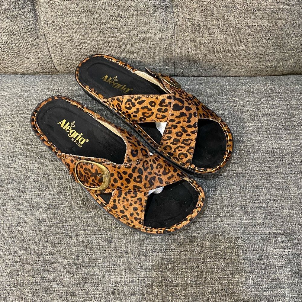 Alegria Vanya Safari Leopard Print Sandals Women’s Size 41